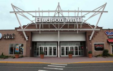 Charged with shoplifting Hudson Mall defense lawyers near me